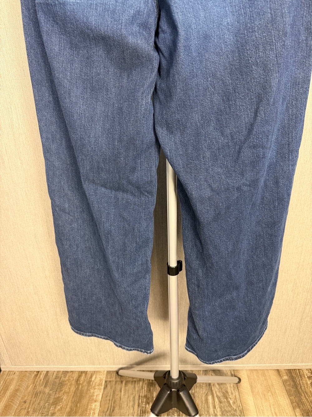 American Eagle Women’s Wide Leg Dark Blue Denim Jeans Size 8 Petite - Picture 6 of 12